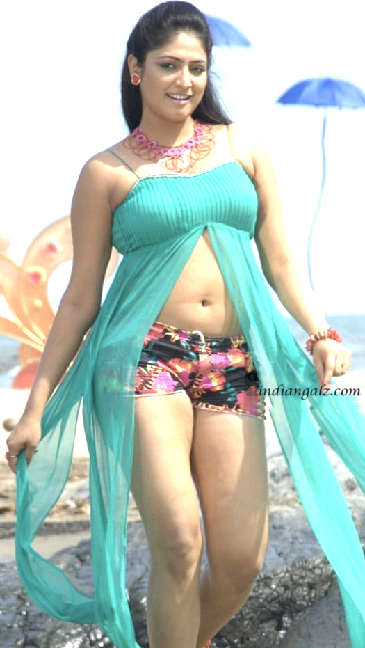 Hari Priya – Hot in saree and swimsuit