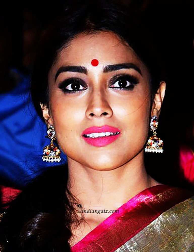 Shriya Saran 24g